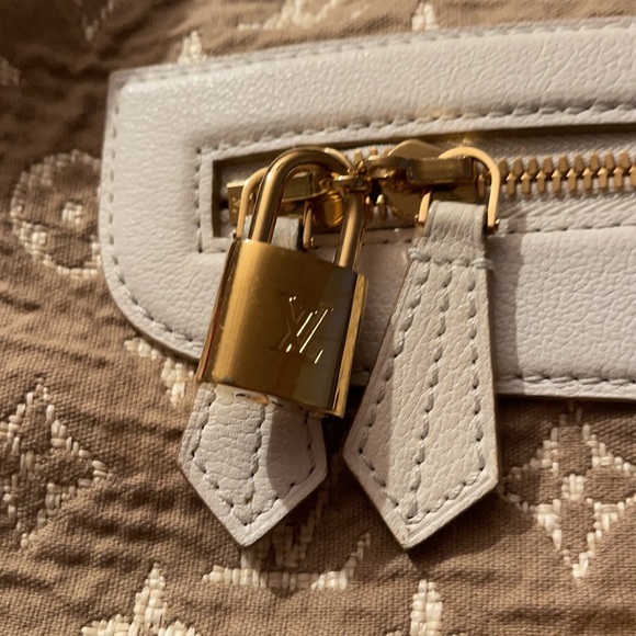 Louis Vuitton Buzas PM Rare Tote - Picture 3 of 11